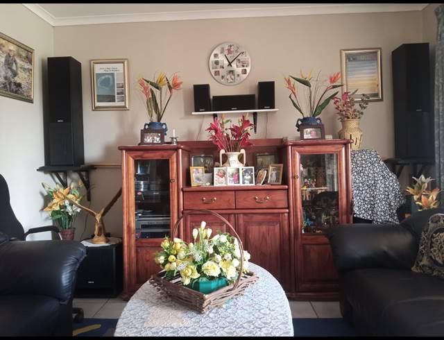 3 BEDROOM APARTMENT FOR SALE IN BENONI WEST